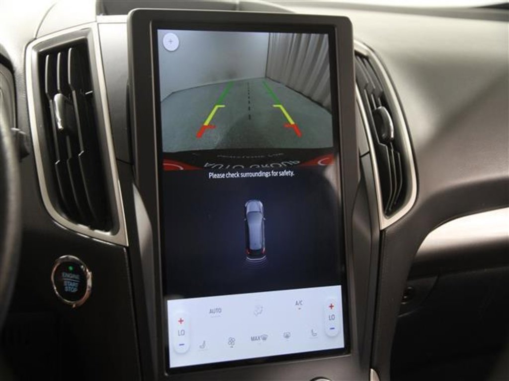 Used 2023 Ford Edge SEL image 11