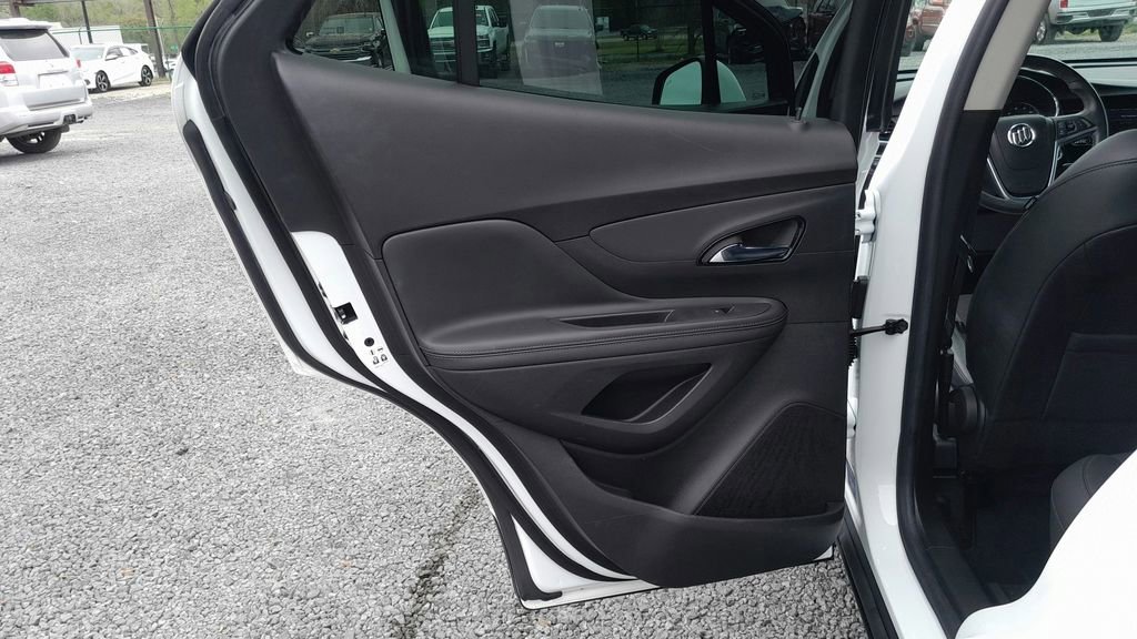 Used 2022 Buick Encore Preferred w/ Safety Package image 29
