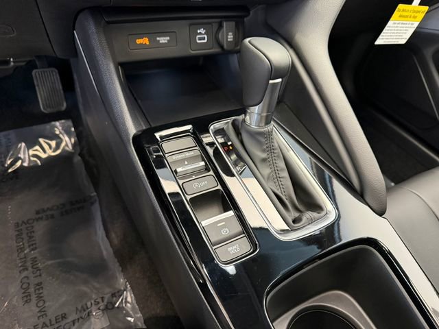 Certified 2025 Acura Integra Base image 20