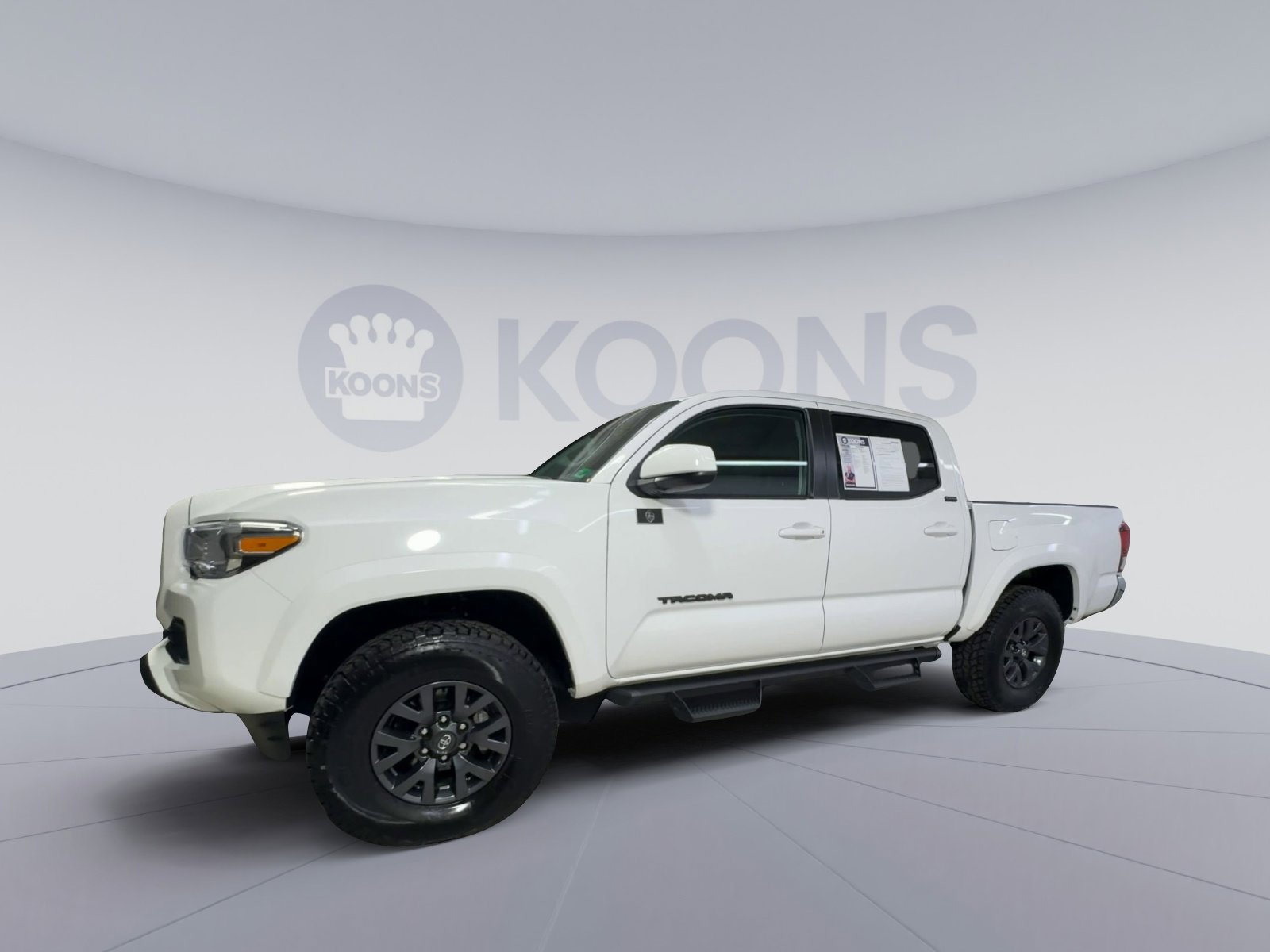 Used 2023 Toyota Tacoma SR5 AWD/4WD image 5