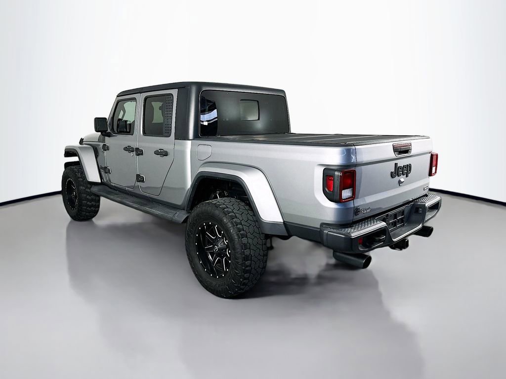 Used 2020 Jeep Gladiator Overland w/ Trailer Tow Package AWD/4WD image 5