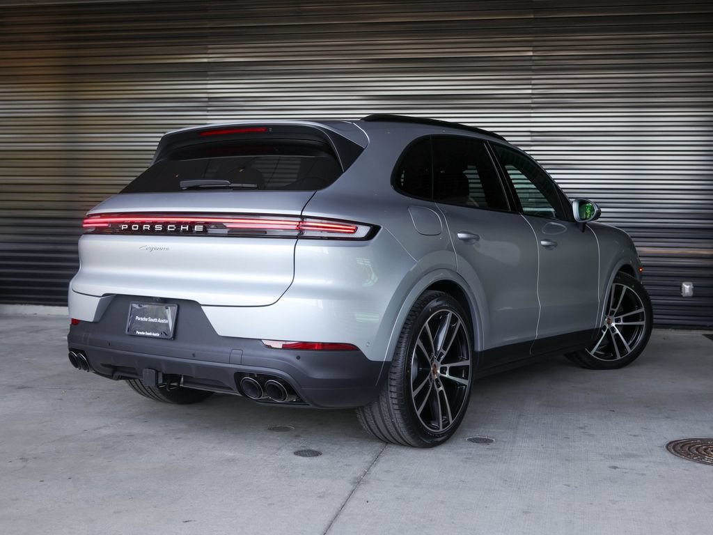 Certified 2026 Porsche Cayenne AWD/4WD image 7