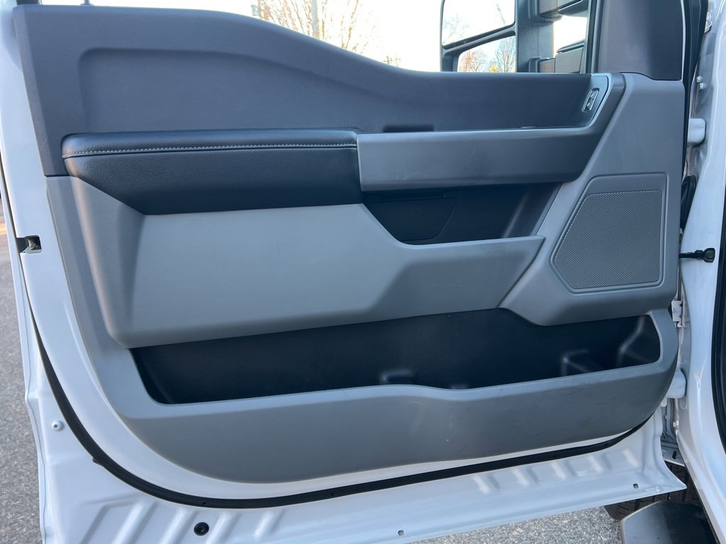 Used 2024 Ford F250 XLT w/ Snow Plow Prep Package image 10