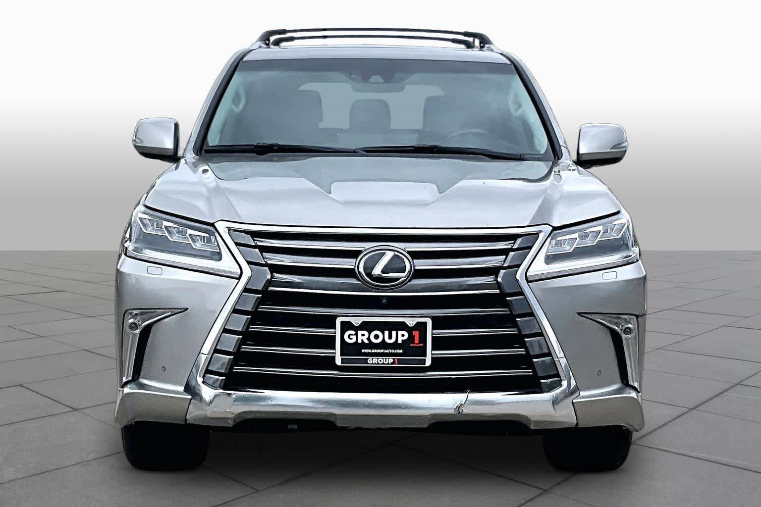Used 2020 Lexus LX 570 4WD w/ Luxury Package image 4