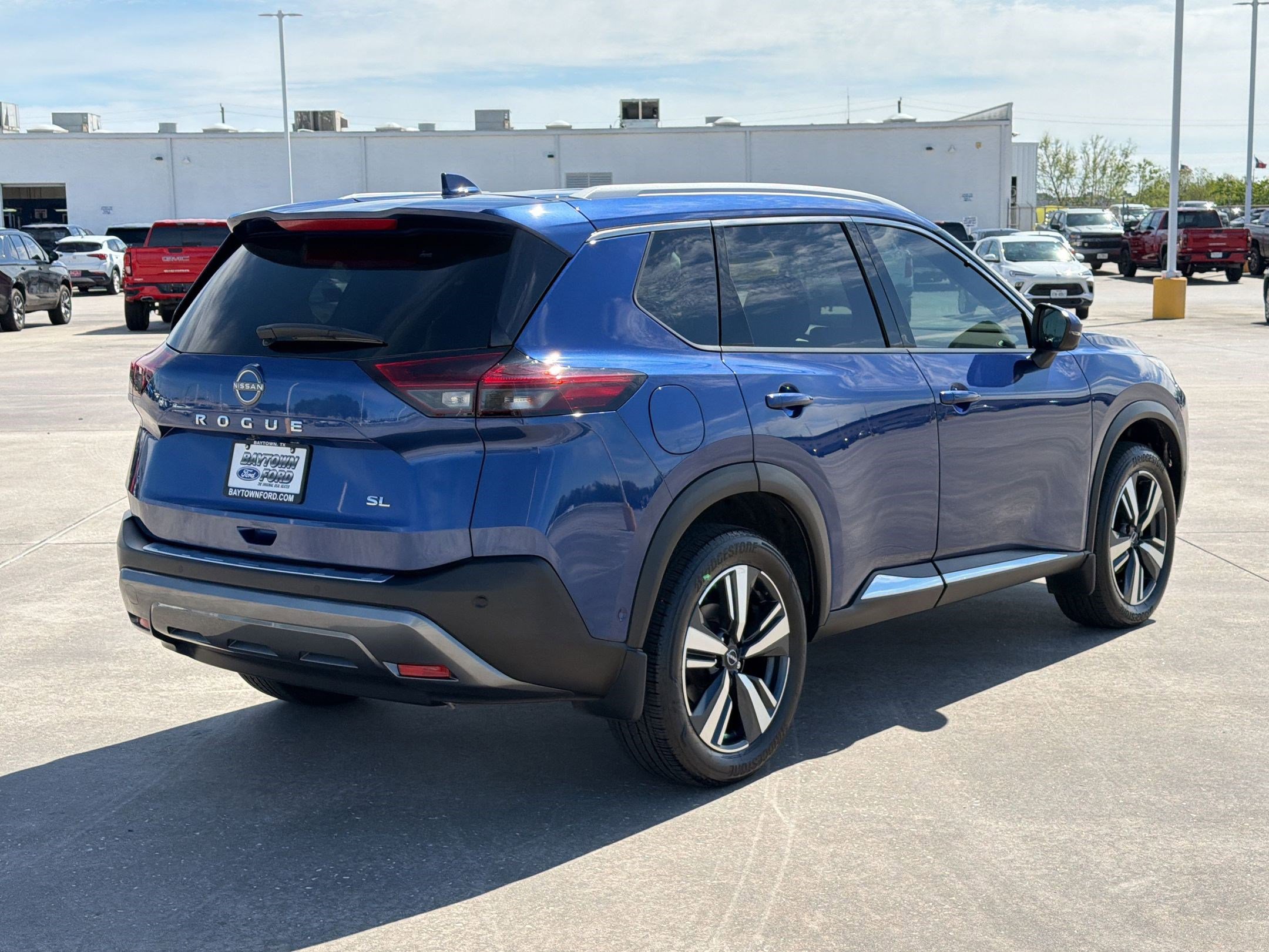 Used 2023 Nissan Rogue SL w/ SL Premium Package image 9