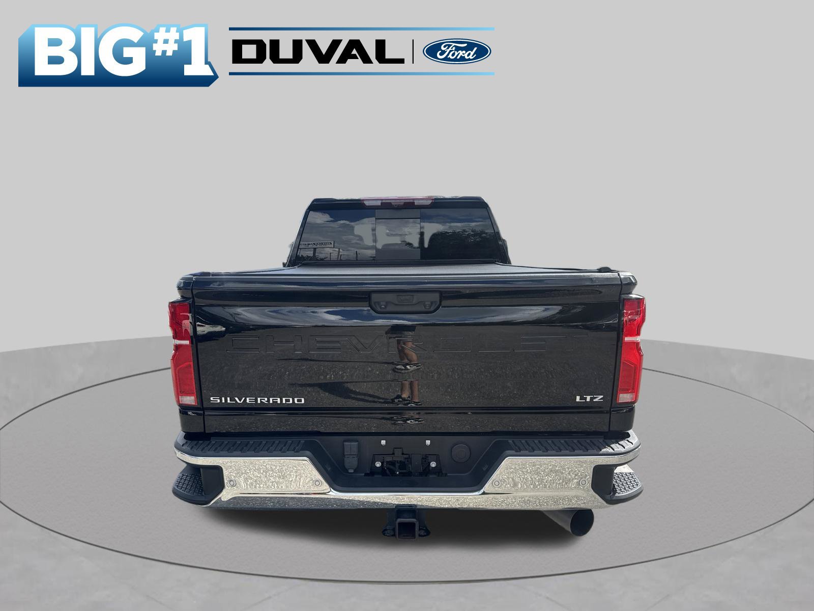 Used 2024 Chevrolet Silverado 2500 LTZ w/ LTZ Plus Package AWD/4WD image 8