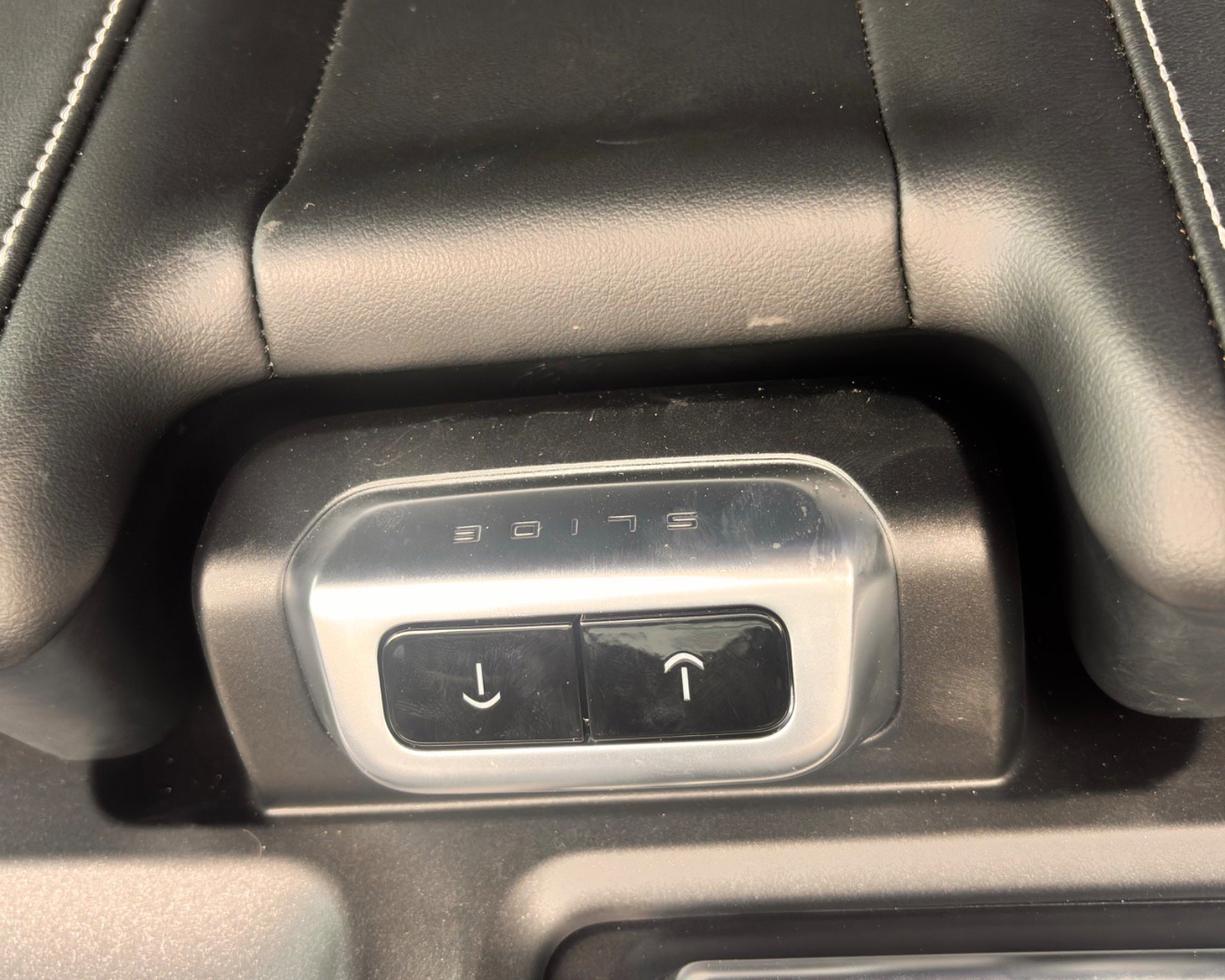 Certified 2025 Ford Expedition Platinum w/ Stealth Appearance Package image 61