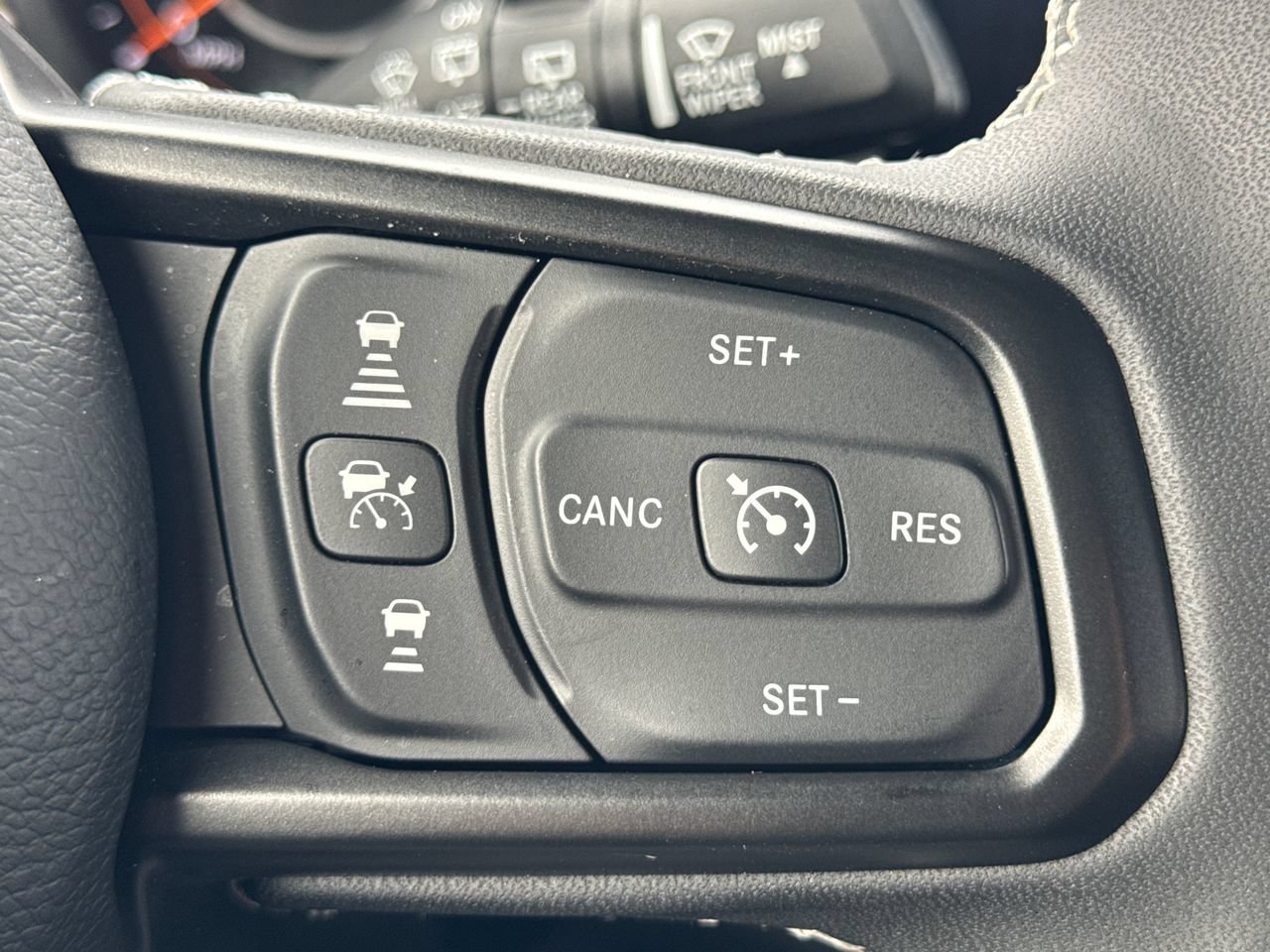 Used 2025 Jeep Wrangler Unlimited Rubicon AWD/4WD image 25