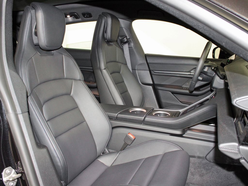 Used 2025 Porsche Taycan 4S image 40