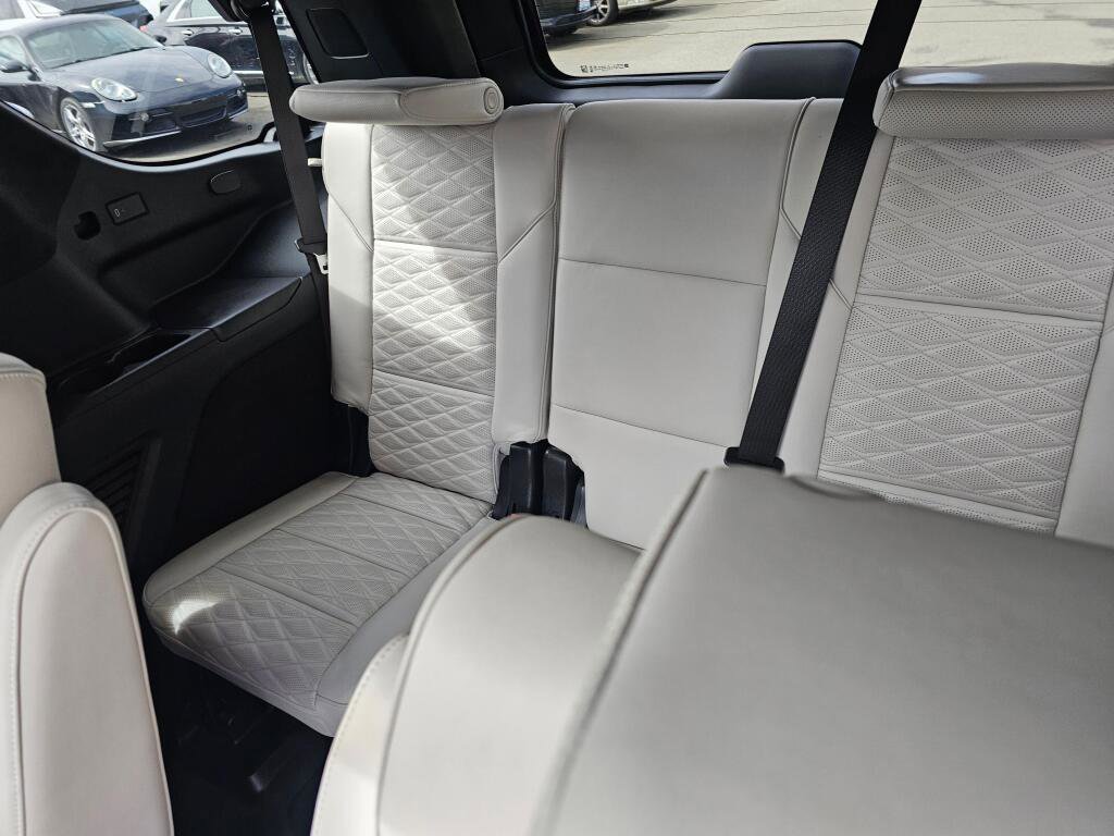 Certified 2025 Cadillac Escalade Sport Platinum image 22