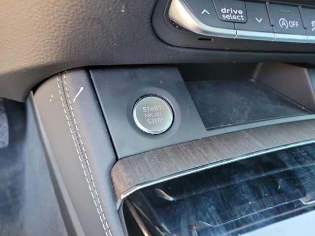 Used 2021 Audi Q5 2.0T Premium Plus w/ Premium Plus Package AWD/4WD image 14