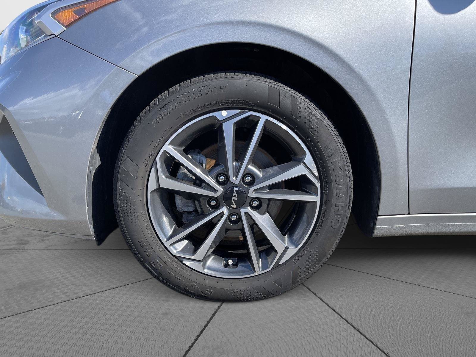 Used 2022 Kia Forte LXS FWD image 22