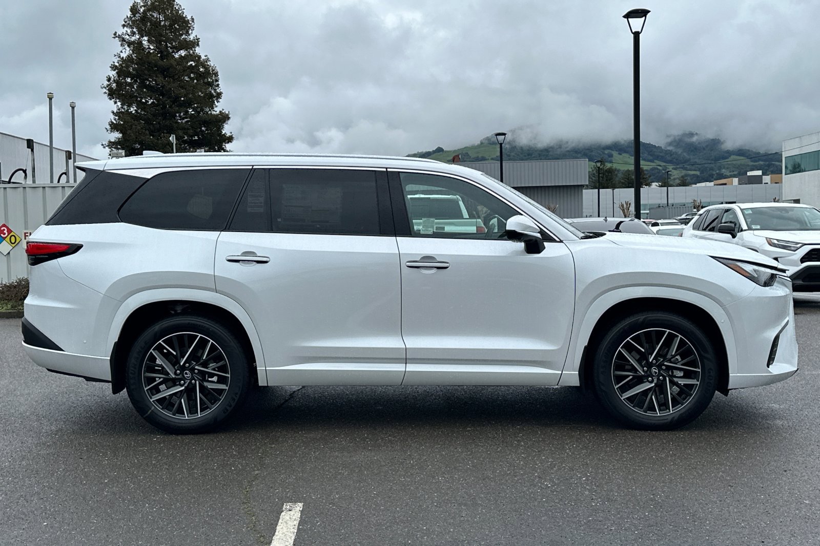 New 2026 Lexus TX 350 AWD image 3