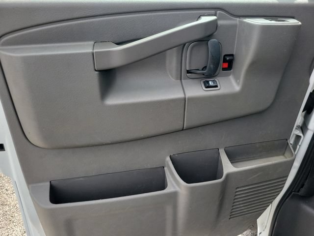 Used 2021 Chevrolet Express 2500 Extended RWD image 7