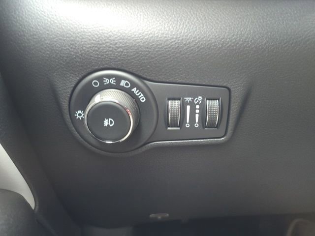 New 2026 Jeep Compass Limited image 11