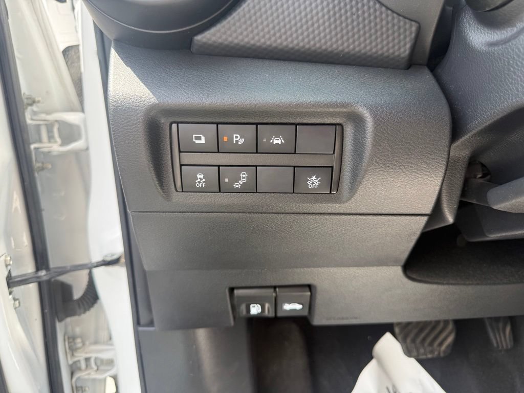 Used 2023 Nissan Kicks S FWD image 15