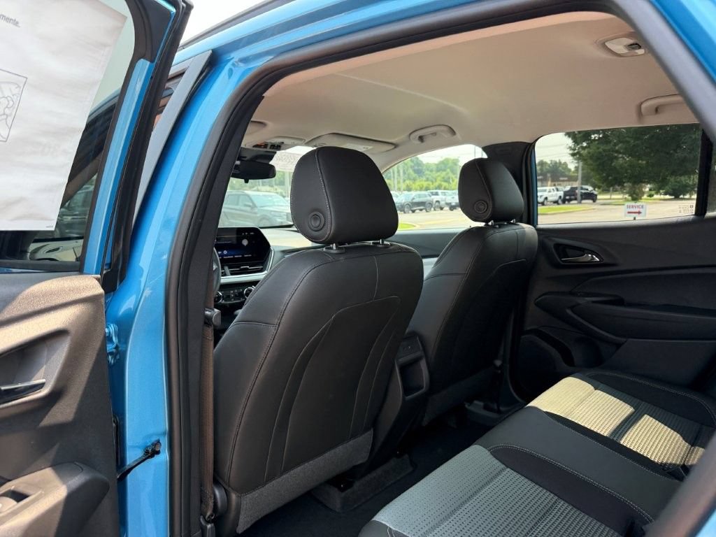 New 2026 Chevrolet Trax LT w/ Driver Confidence Package FWD image 13