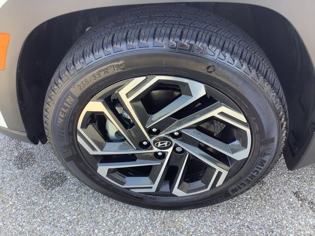 Used 2025 Hyundai Tucson Limited image 38