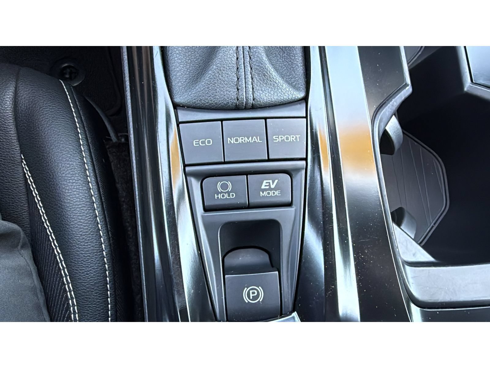 Certified 2025 Toyota Camry SE FWD image 26