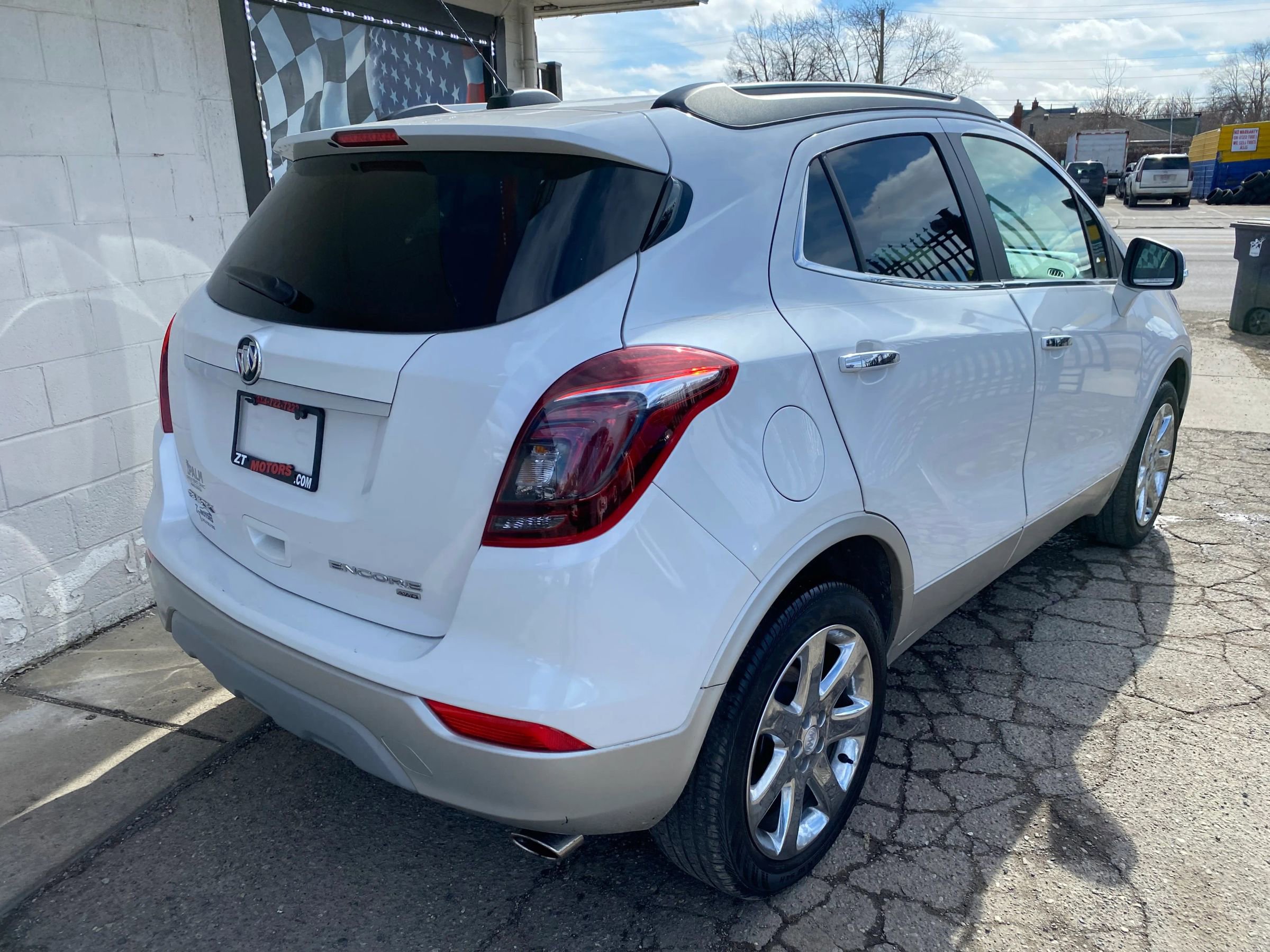 Used 2017 Buick Encore Essence w/ Experience Buick Package image 8