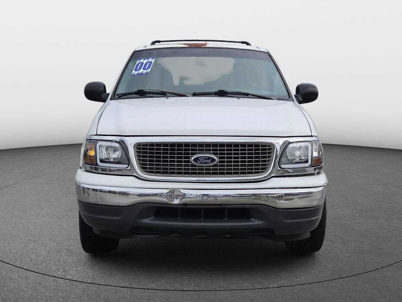 Used 2000 Ford Expedition XLT RWD image 3