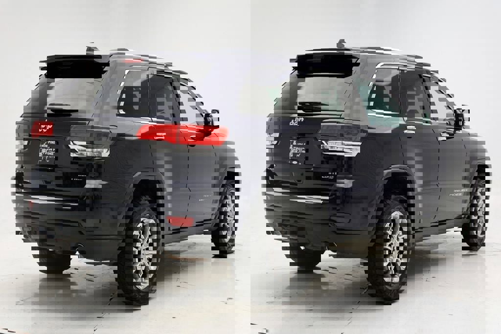 Used 2015 Jeep Grand Cherokee Limited w/ Luxury Group II image 8