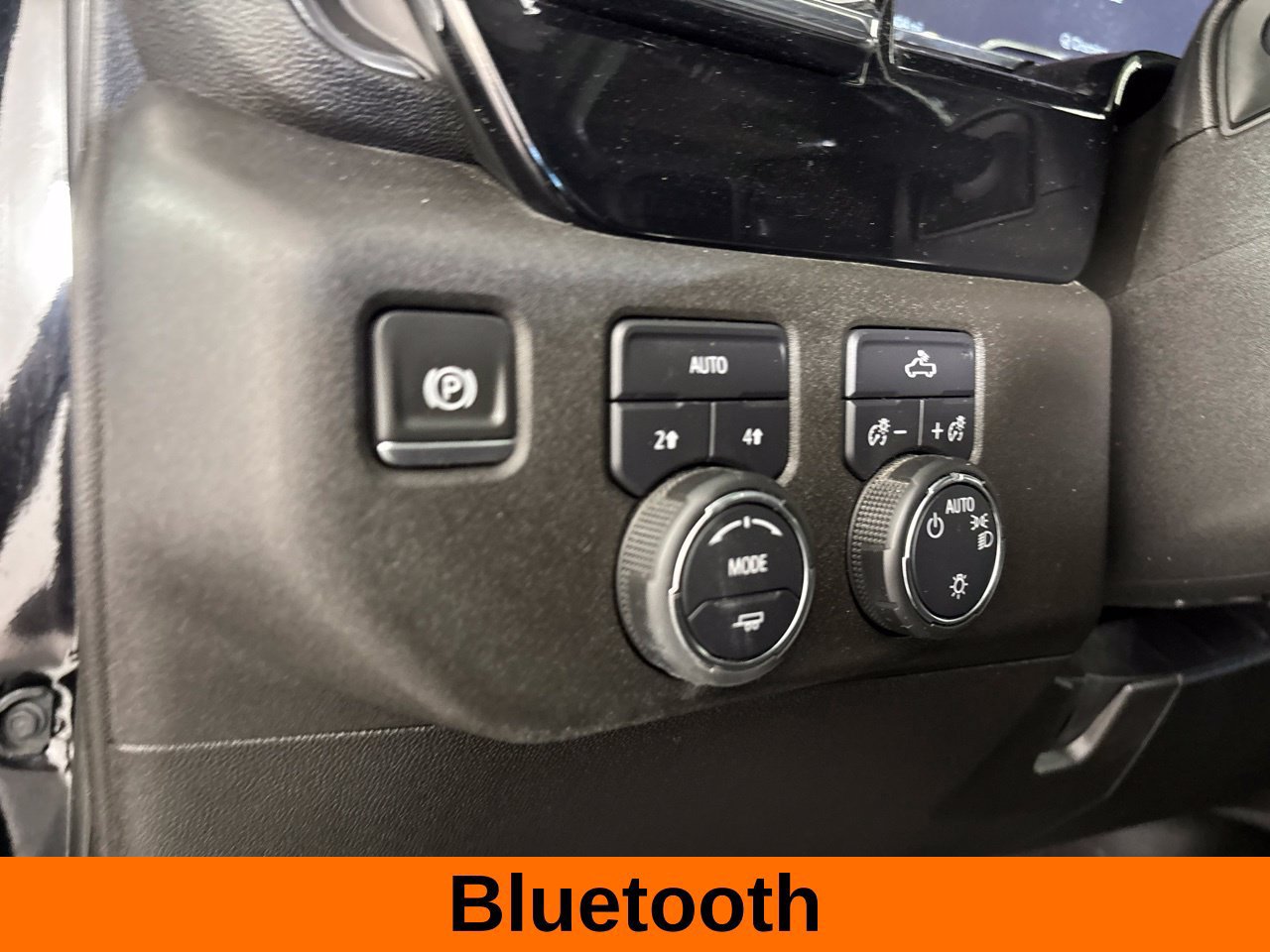 Used 2024 Chevrolet Silverado 1500 LT AWD/4WD image 11