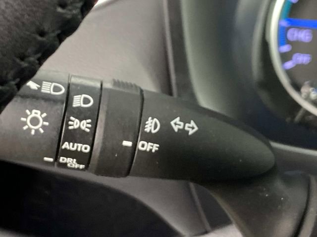 Used 2020 Toyota RAV4 XLE w/ XLE Grade Weather Package AWD/4WD image 18