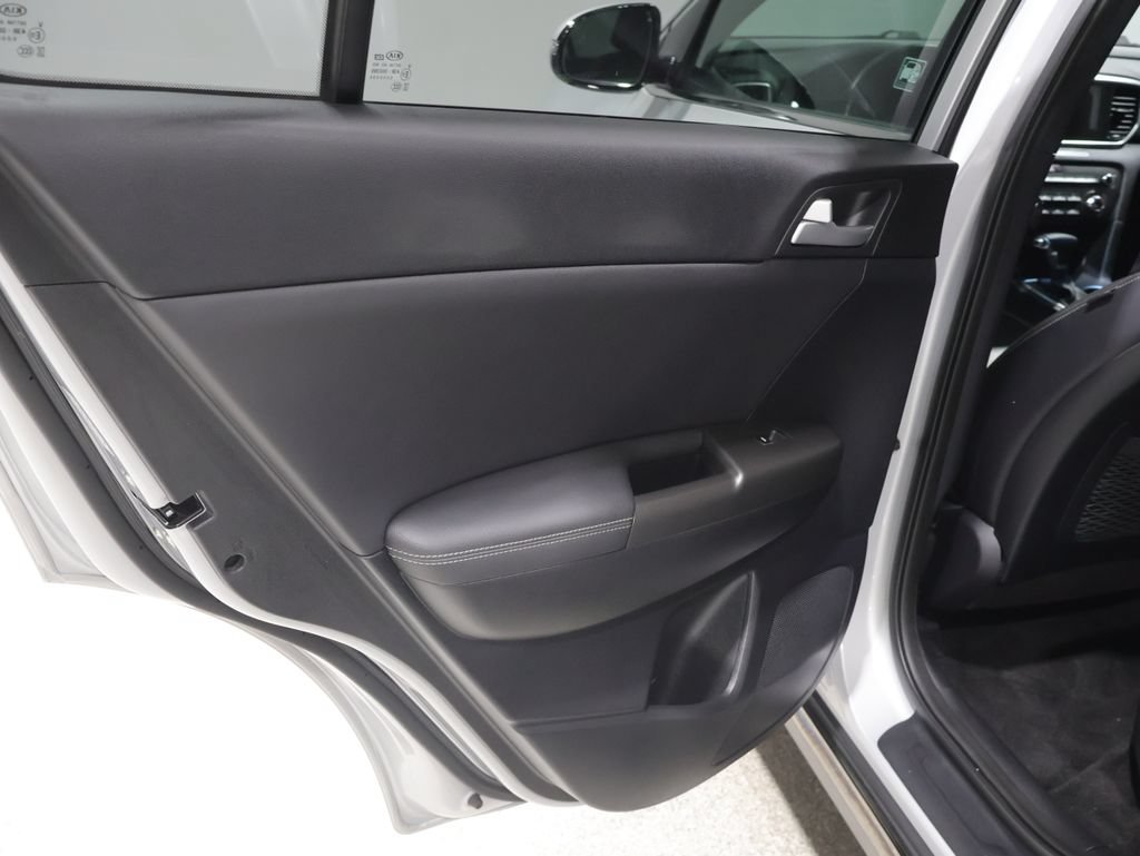 Used 2020 Kia Sportage S w/ S Sunroof Package AWD/4WD image 19