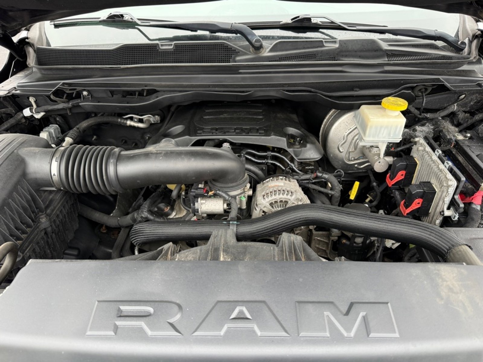 Used 2019 RAM 1500 Laramie image 36