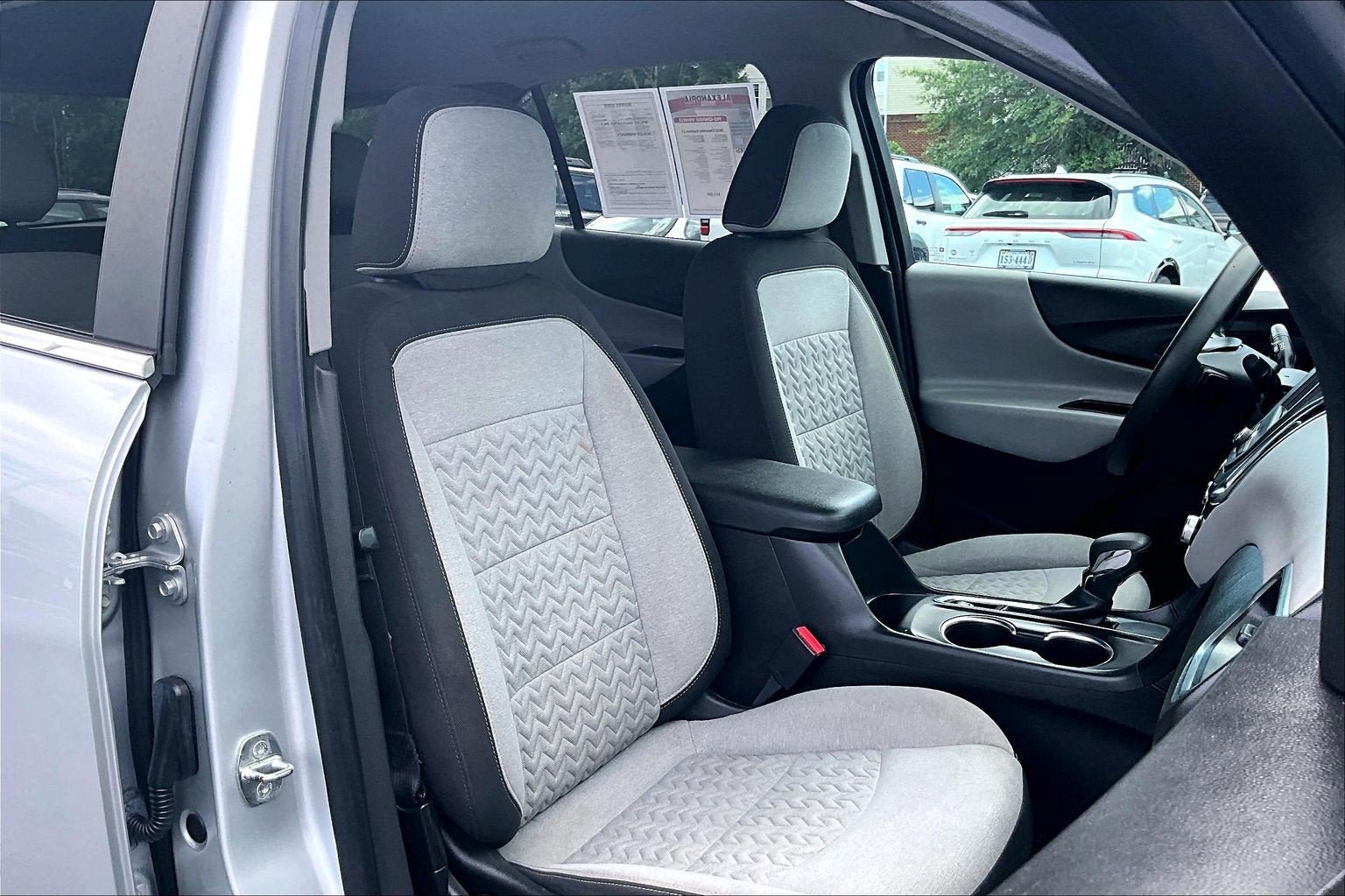 Used 2022 Chevrolet Equinox LT FWD image 7