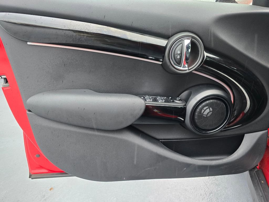 Used 2022 MINI Cooper S w/ Premium Package image 22