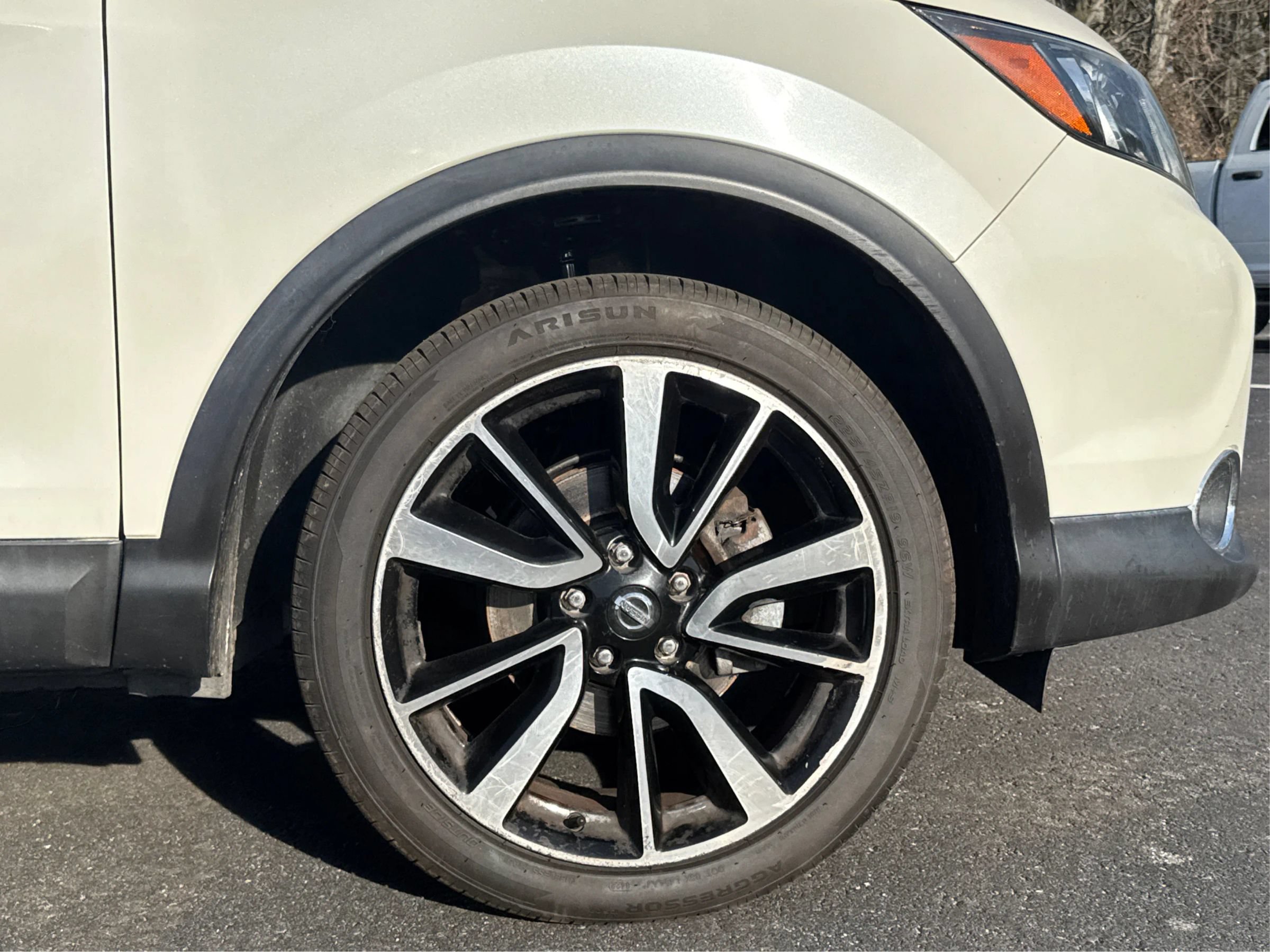Used 2017 Nissan Rogue Sport SL AWD/4WD image 15