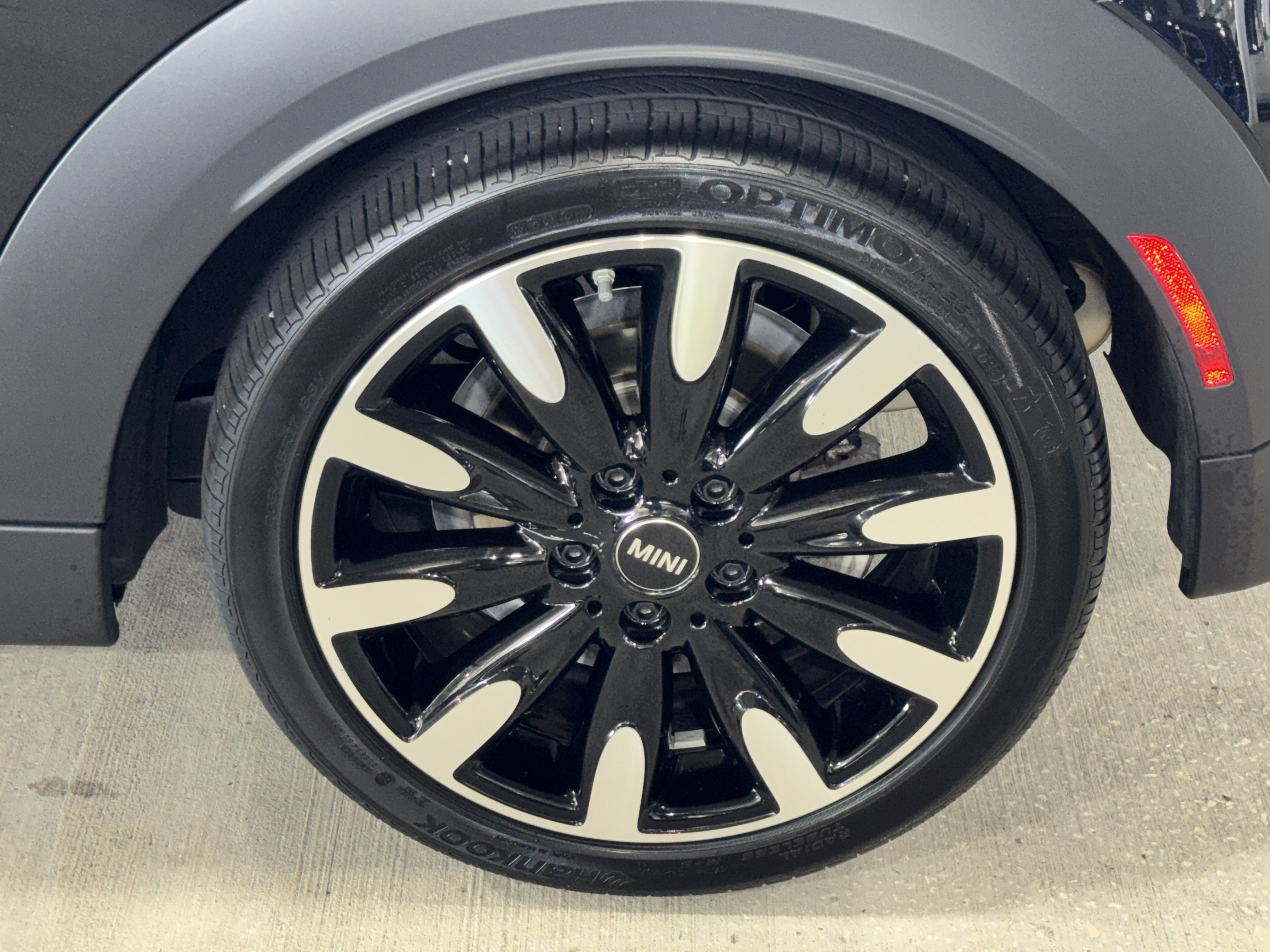 Used 2024 MINI Cooper S FWD image 34
