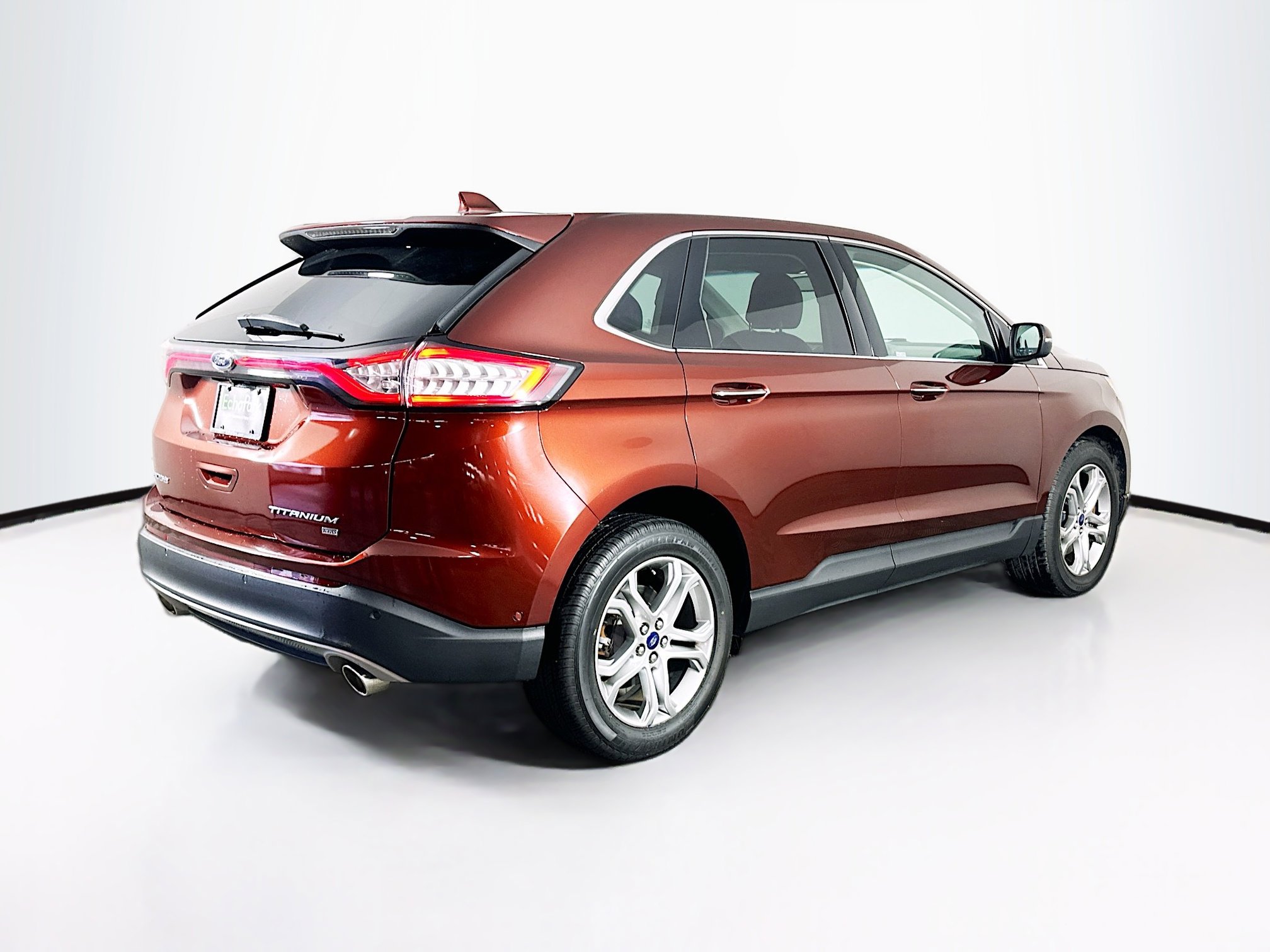 Used 2015 Ford Edge Titanium w/ Equipment Group 302A AWD/4WD image 9