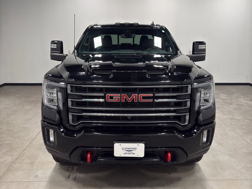 Used 2022 GMC Sierra 2500 AT4 w/ AT4 Preferred Package image 3
