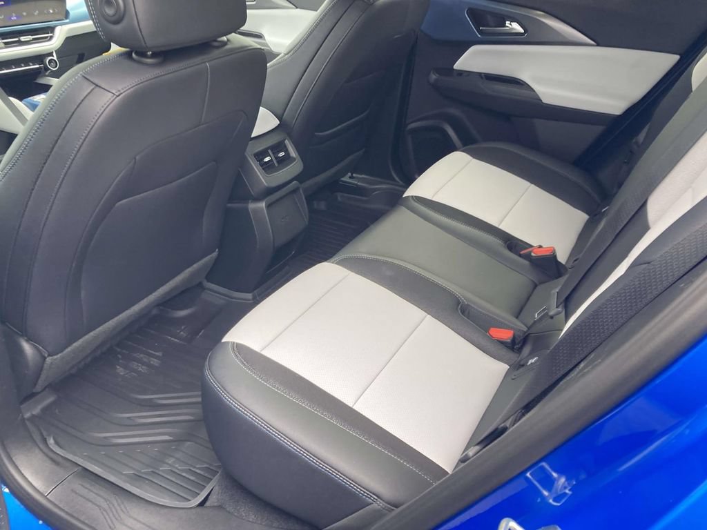 New 2026 Chevrolet Equinox EV LT AWD/4WD image 13