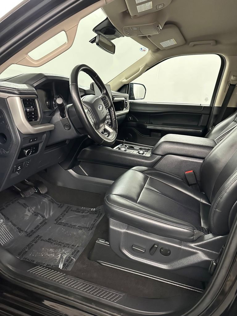 Used 2024 Ford Expedition Max XLT image 12