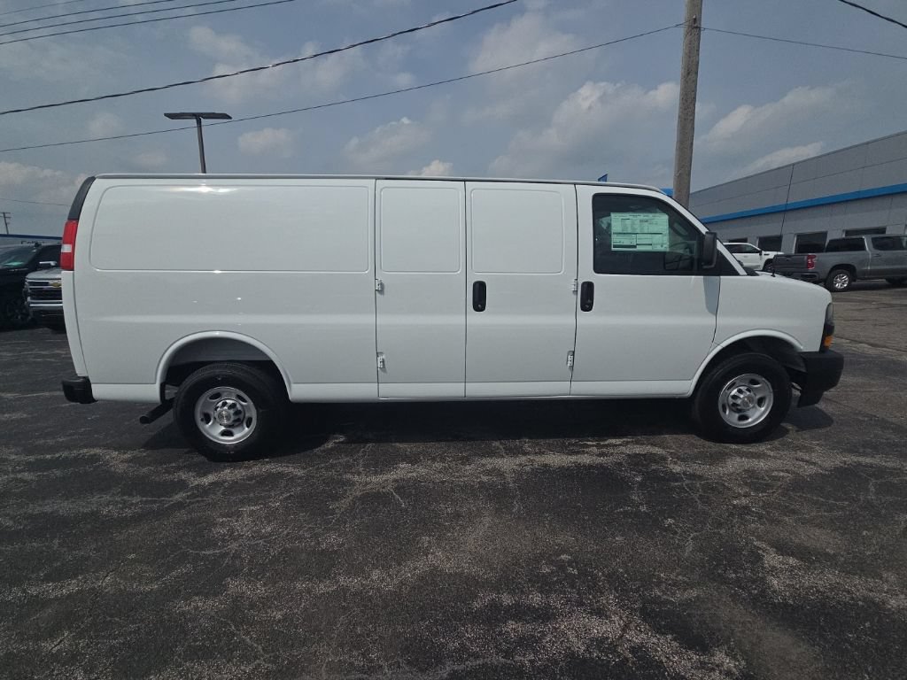 New 2026 Chevrolet Express 3500 Extended w/ Driver Convenience Package RWD image 9