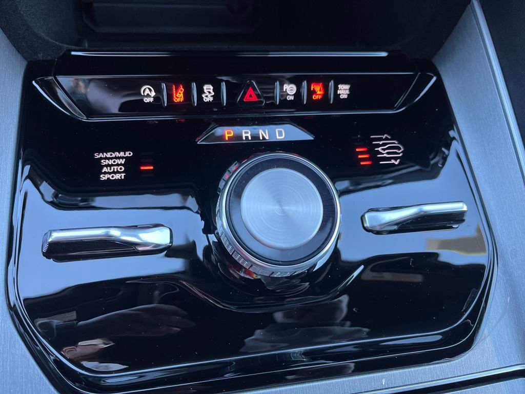 New 2025 Jeep Wagoneer L Series II w/ Convenience Group I image 11