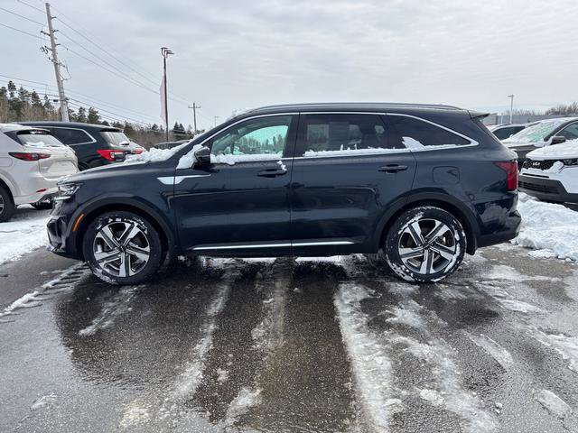 Certified 2023 Kia Sorento SX Prestige w/ Panoramic Sunroof Package image 5