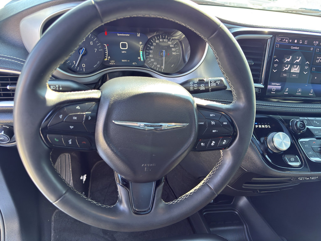 Used 2023 Chrysler Pacifica Touring-L w/ S Appearance Package image 17