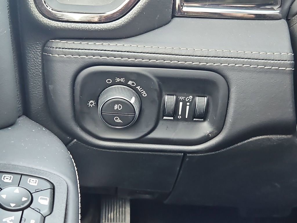 New 2026 RAM 3500 Limited image 18