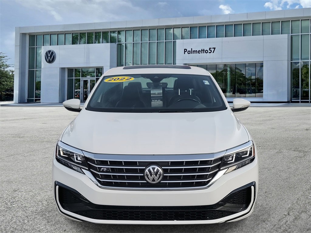 Certified 2022 Volkswagen Passat 2.0T R-Line image 2