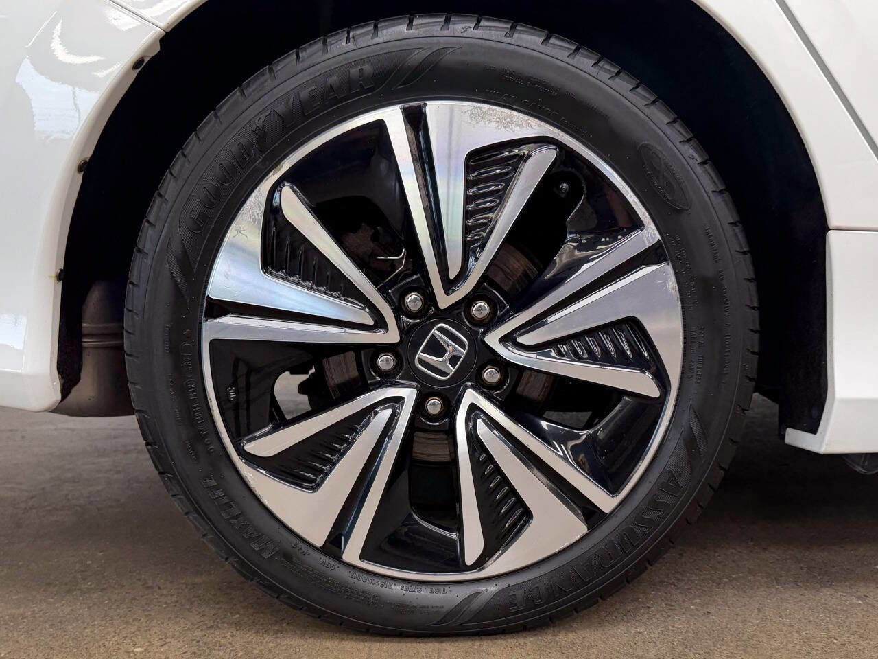 Used 2017 Honda Civic EX-L image 14