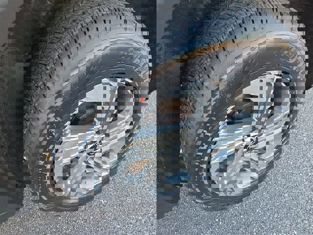 Used 2022 Hyundai Santa Fe SE w/ Cargo Package image 17