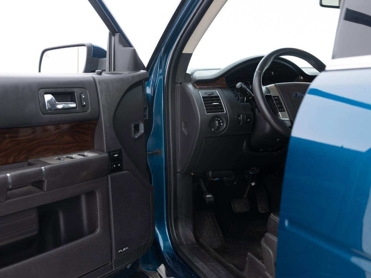 Used 2011 Ford Flex SEL w/ Rapid Spec Order Code image 24