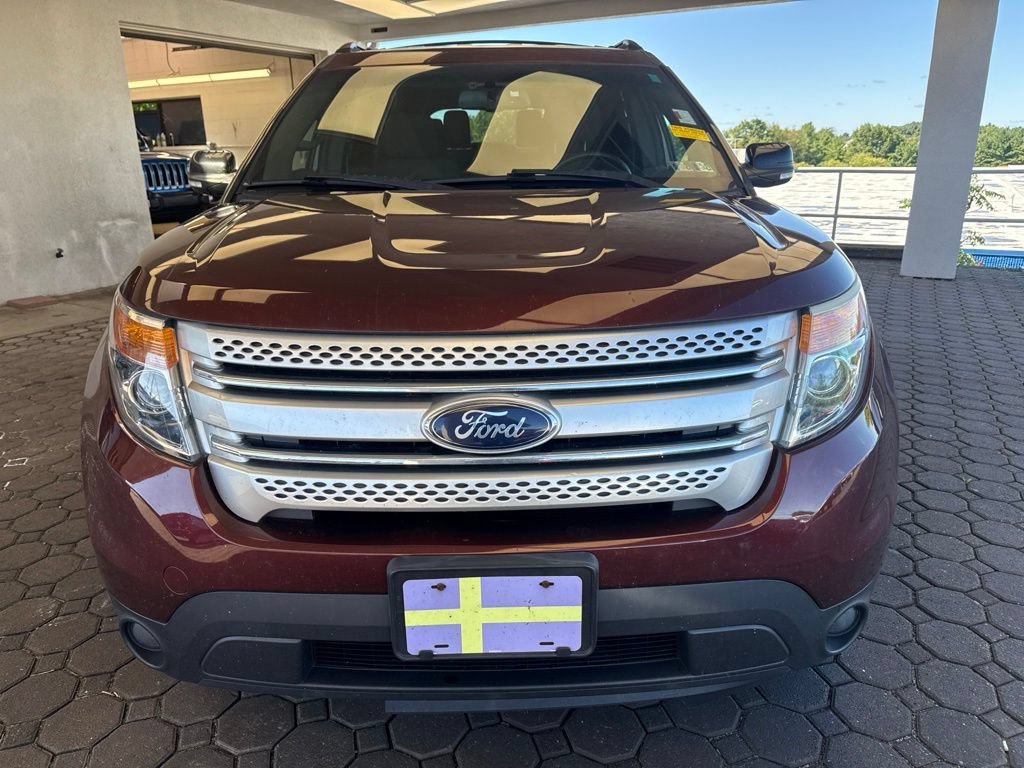 Used 2015 Ford Explorer XLT AWD/4WD image 2