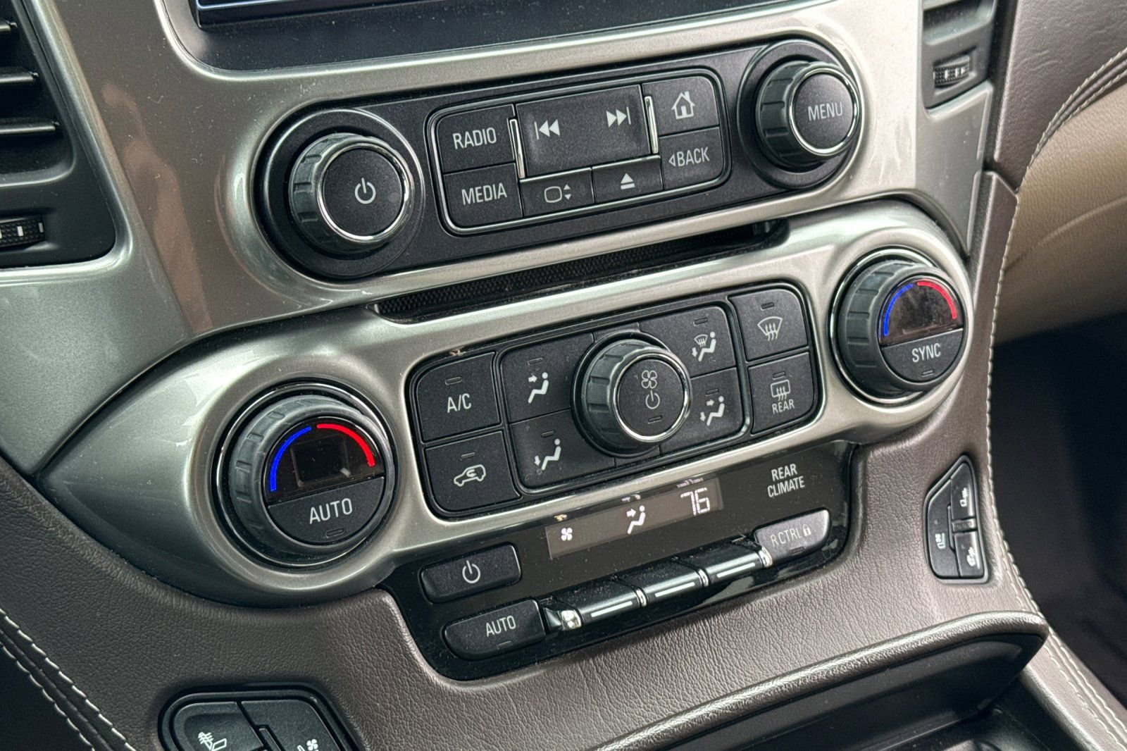 Used 2020 Chevrolet Suburban Premier w/ Max Trailering Package image 30