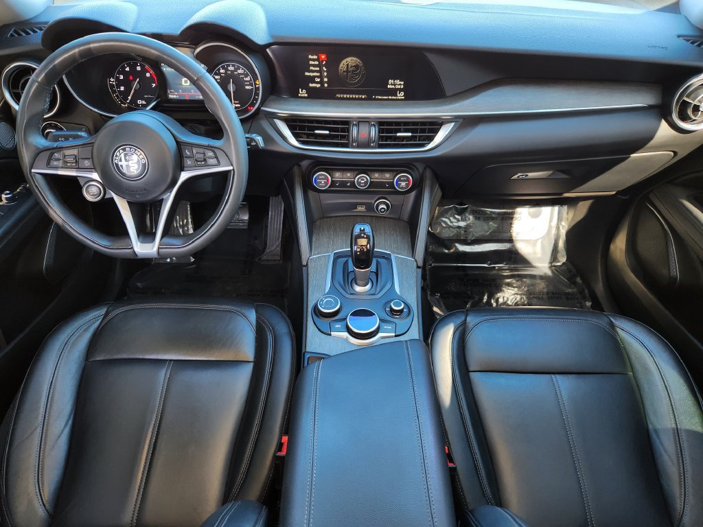 Used 2018 Alfa Romeo Stelvio Ti AWD/4WD image 16